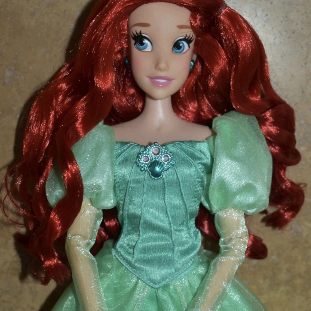Disney Diamond Castle Collection Limited Edition Ariel Little Mermaid Doll 17”